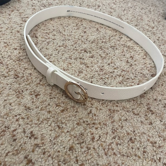 H&M Accessories - White H&M belt